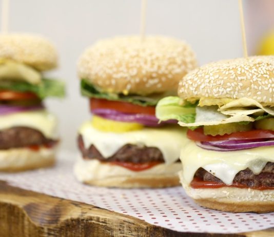 The Best Burgers: Tips and Tricks for Making the Perfect Hamburger