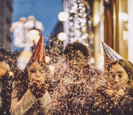 Heartwarming Quotes to Celebrate the Season