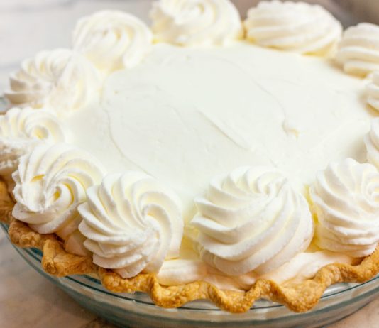 How to Make Whipped Cream from Scratch