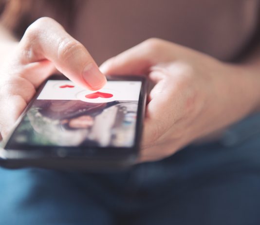 Love in the Digital Age: How Technology is Changing Romance