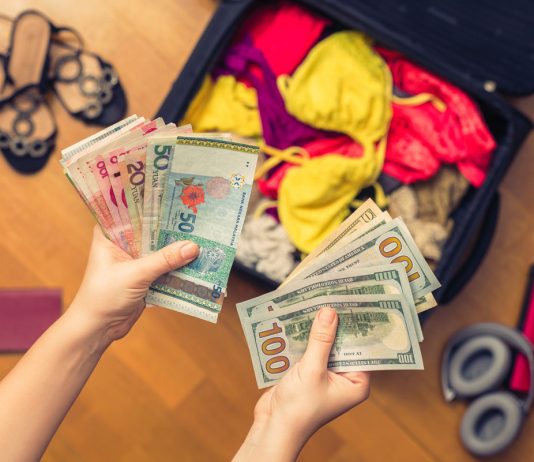 Best Travel Tips on How to Save Money and Travel