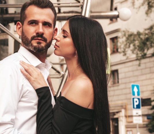 Looking to find a hookup tonight? You’re in the right place